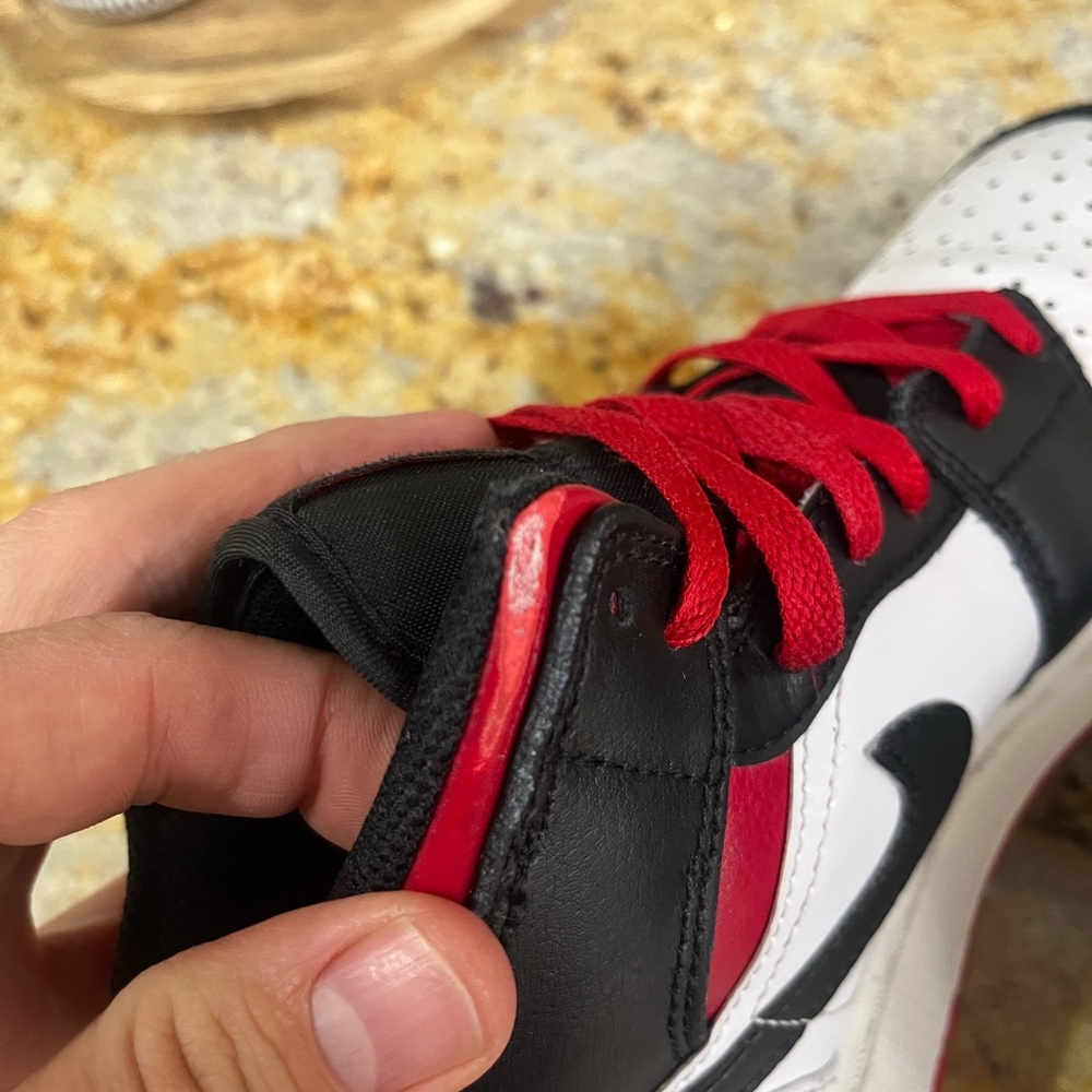 Jordan 1 size 5 - Picture 6 of 10